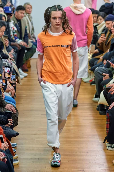 Look 17